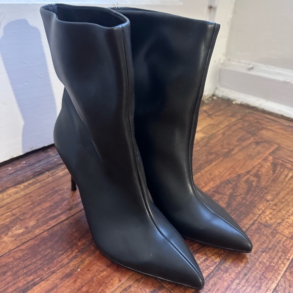 Steve Madden Shoes - Steve Madden Black Pointed Toe Stiletto Boots